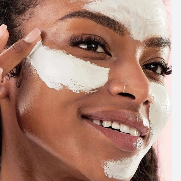 Bath & Body Works Exfoliating Face Wash and Clay Mask Set of 3 - Picture 8 of 8